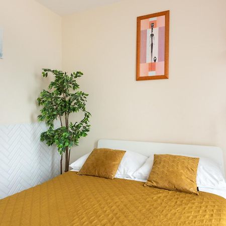 Cozy Modern Apartment Astoria Magic Orange Old Town Красков Екстериор снимка